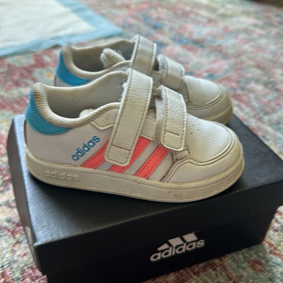 Adidas Toddler Girl Sneakers - Picture 3 of 3